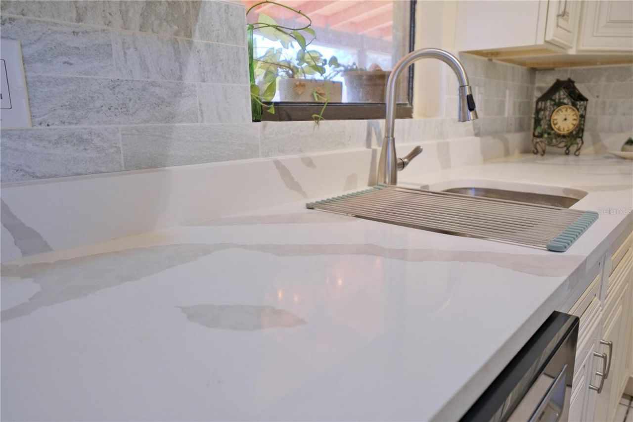 3549 65th Avenue Circle E, Sarasota, FL 34243 Photo