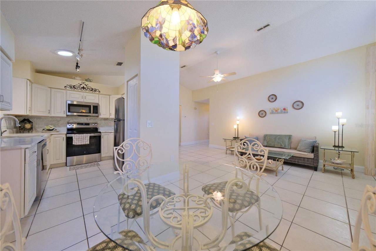 3549 65th Avenue Circle E, Sarasota, FL 34243 Photo