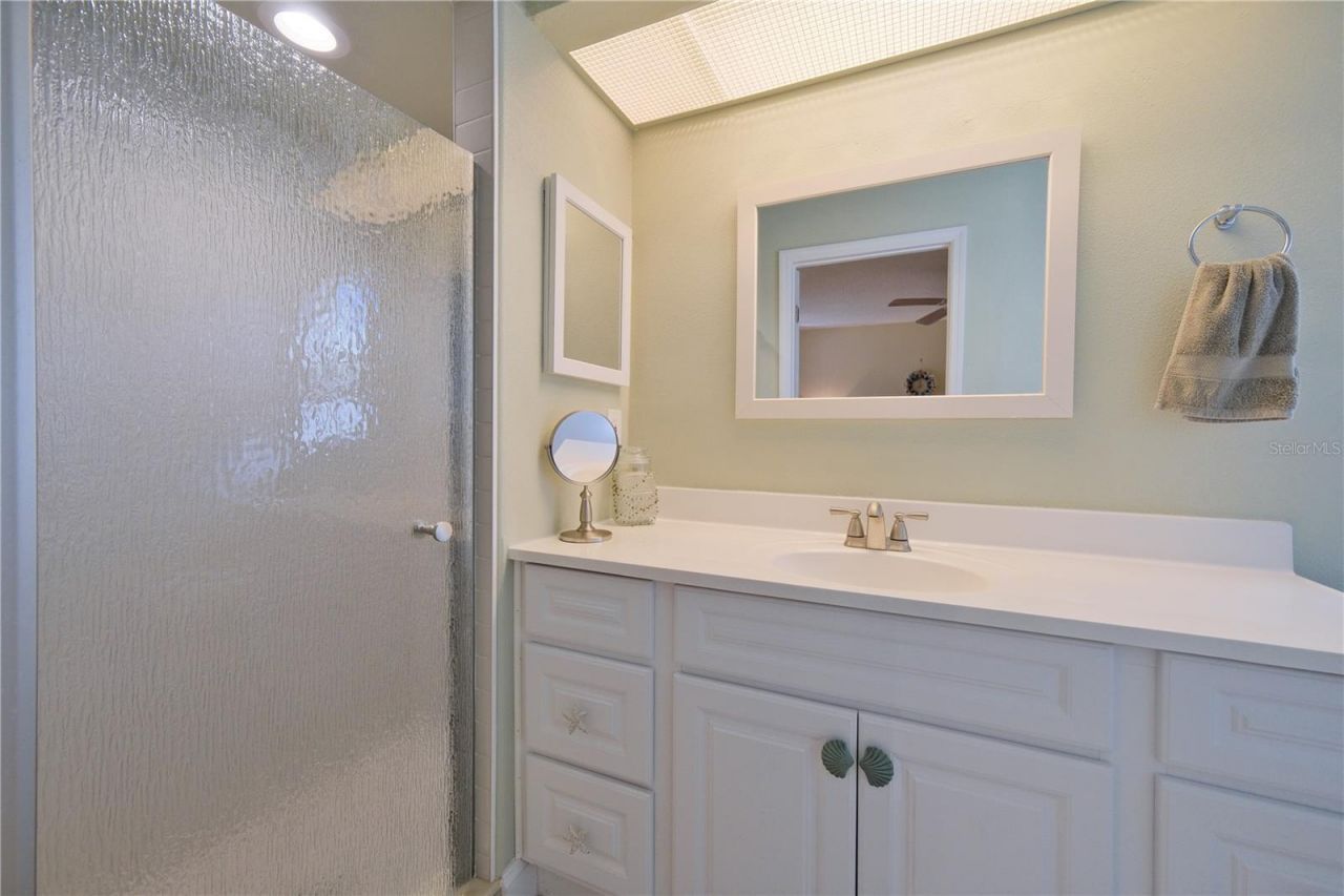 3549 65th Avenue Circle E, Sarasota, FL 34243 Photo