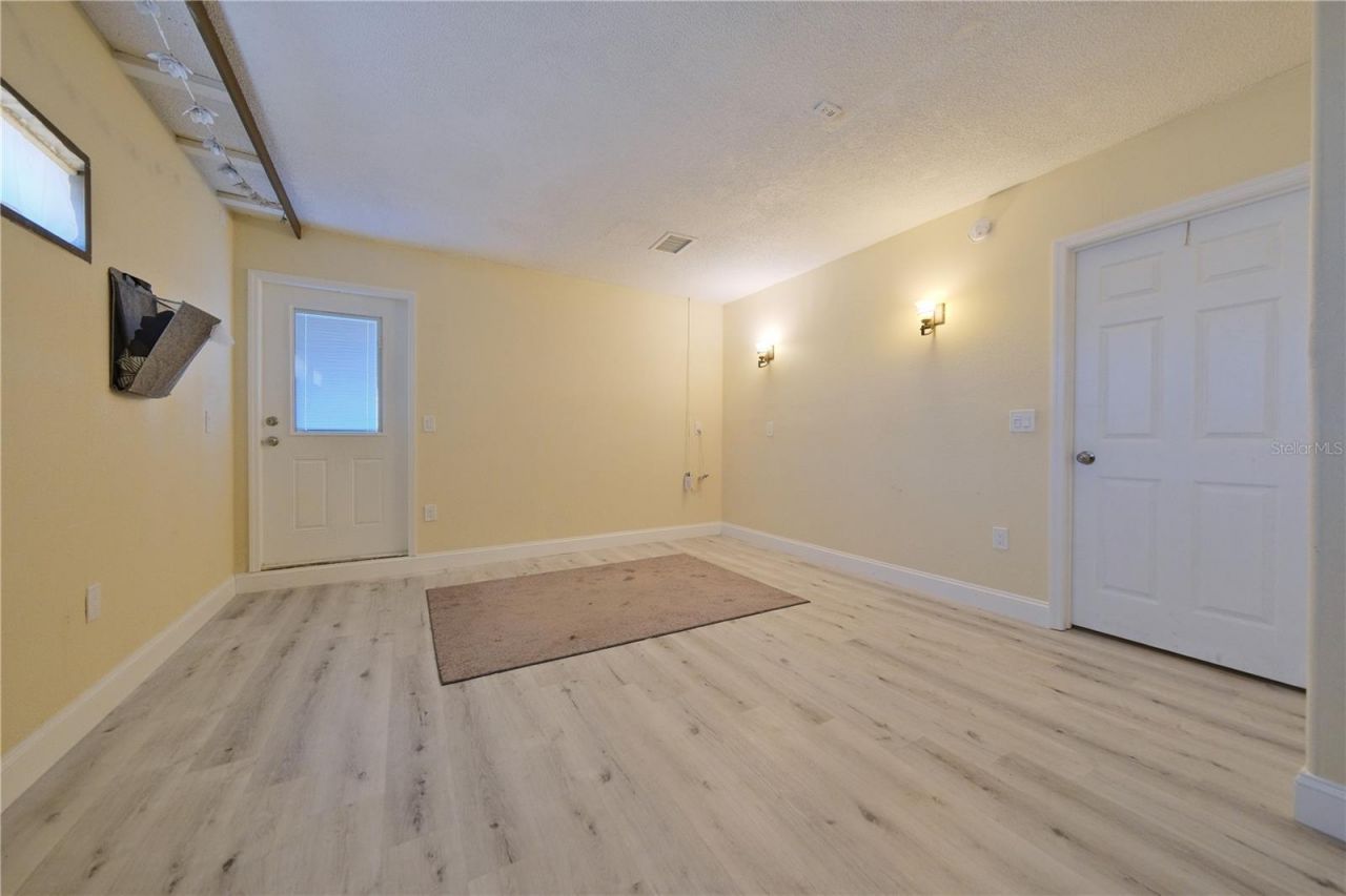 3549 65th Avenue Circle E, Sarasota, FL 34243 Photo