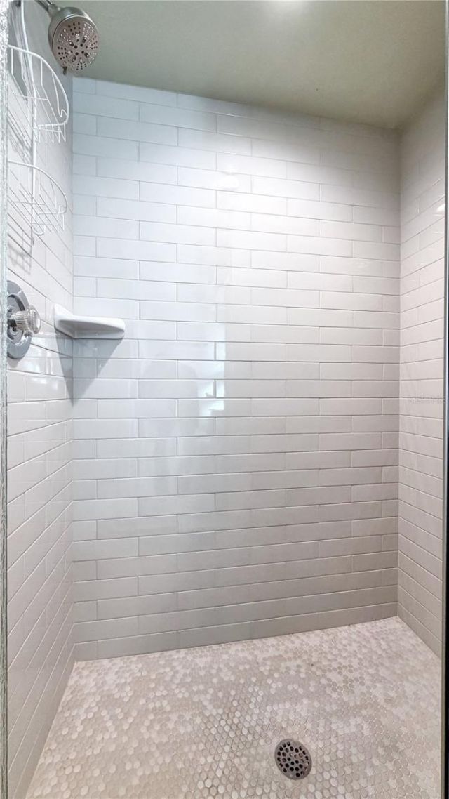 3549 65th Avenue Circle E, Sarasota, FL 34243 Photo