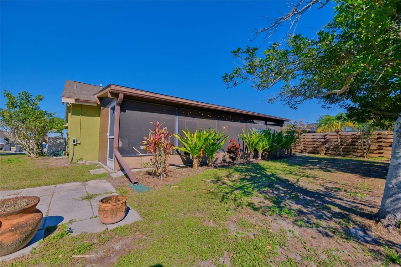 3549 65th Avenue Circle E, Sarasota, FL 34243 Photo