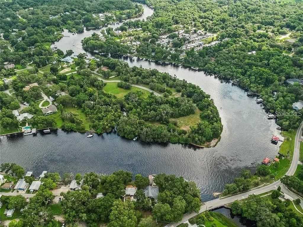 8353 Alafia Pointe Drive, Riverview, FL 33578 Photo