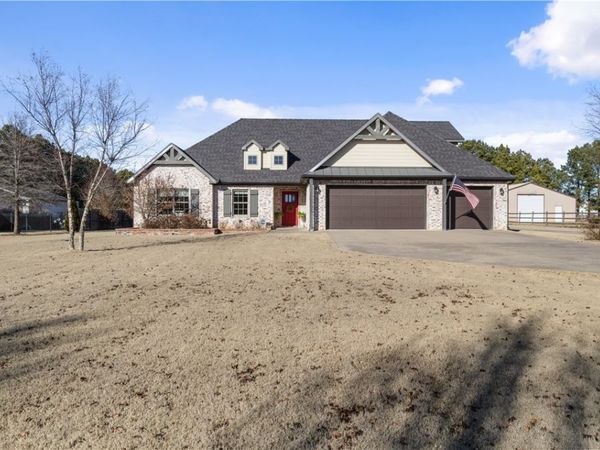 13738 Ua Beef Farm Road, Fayetteville, AR 72704