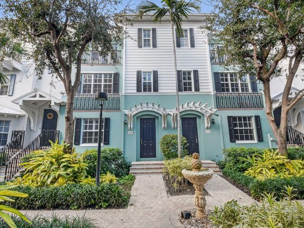 369 W Mallory Circle, Delray Beach, FL 33483