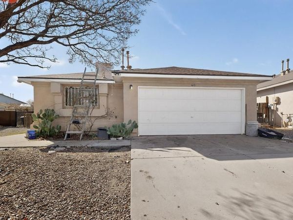 615 Parnelli Drive SW, Albuquerque, NM 87121