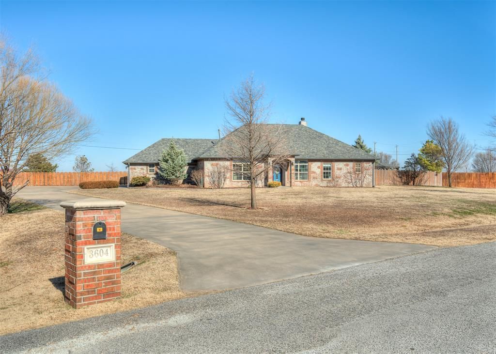 3604 Last Chance, Enid, OK 73703 Main Photo