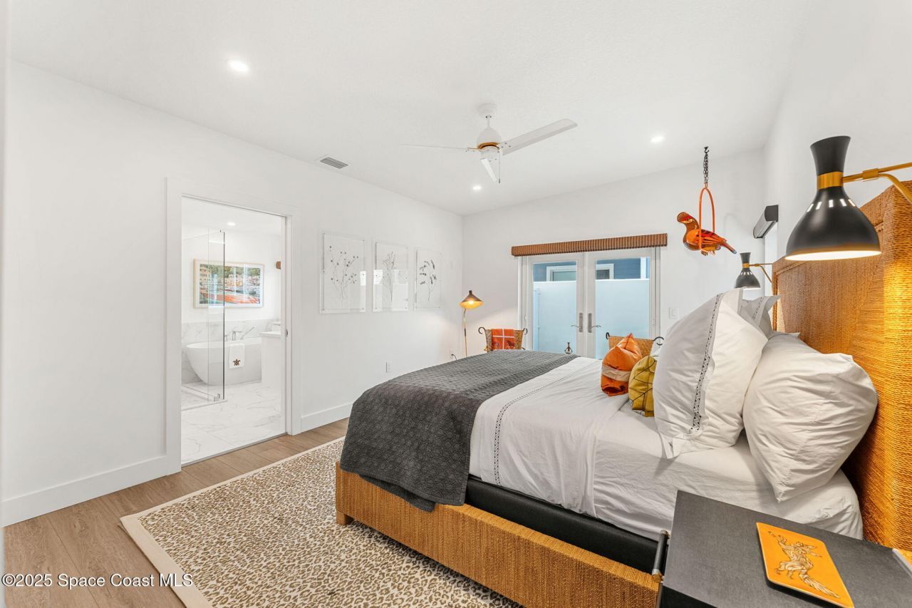 1081 S Atlantic Avenue, Cocoa Beach, FL 32931 Photo