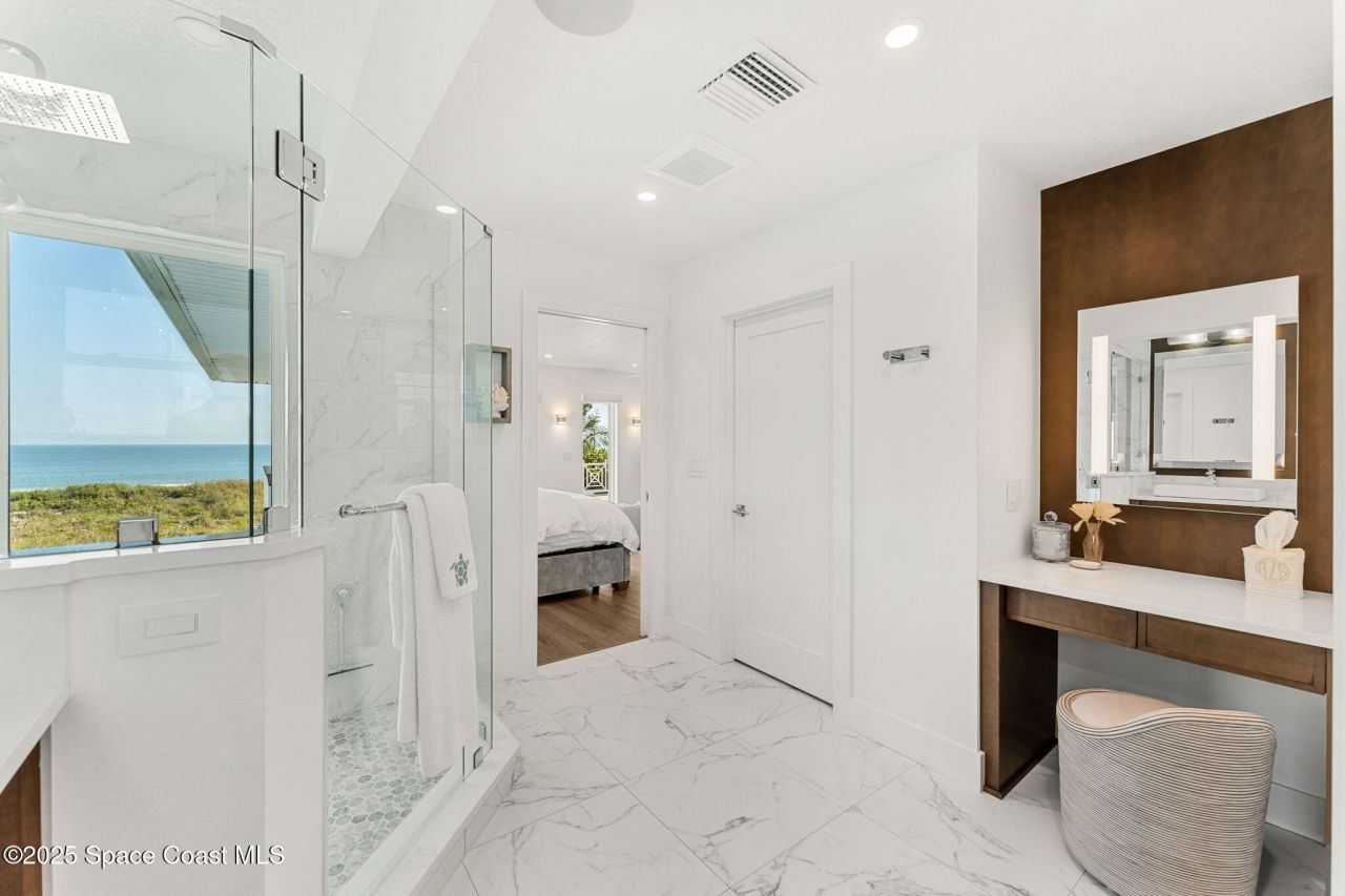 1081 S Atlantic Avenue, Cocoa Beach, FL 32931 Photo