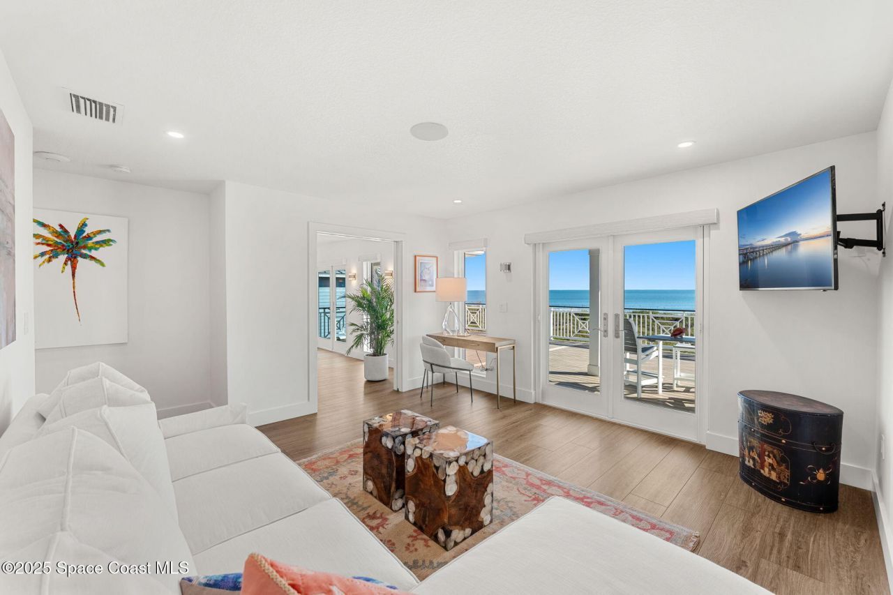 1081 S Atlantic Avenue, Cocoa Beach, FL 32931 Photo