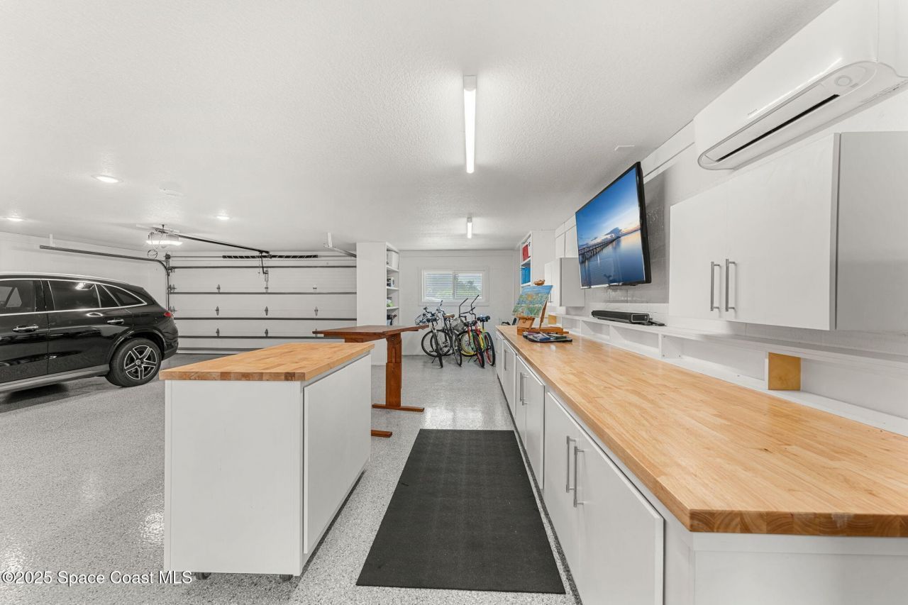 1081 S Atlantic Avenue, Cocoa Beach, FL 32931 Photo