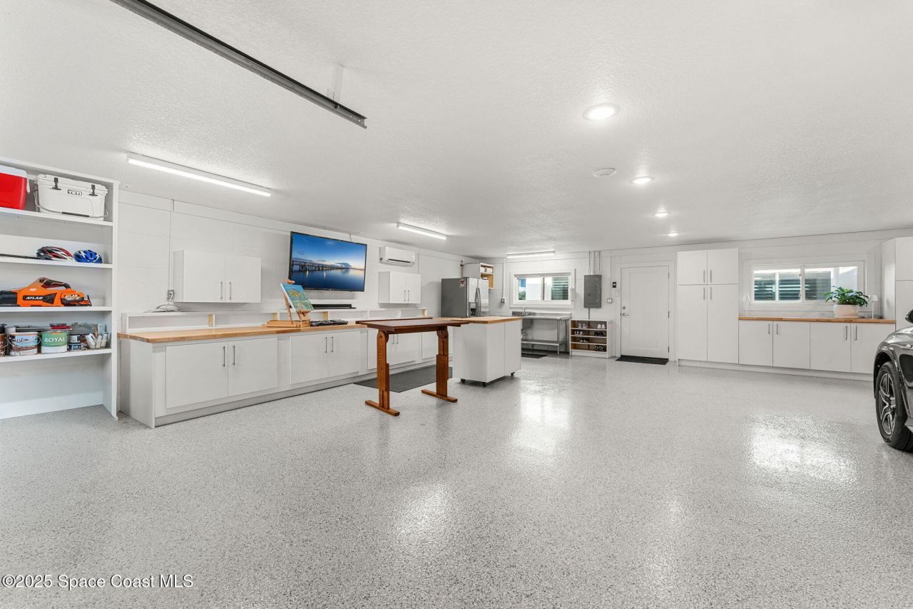 1081 S Atlantic Avenue, Cocoa Beach, FL 32931 Photo