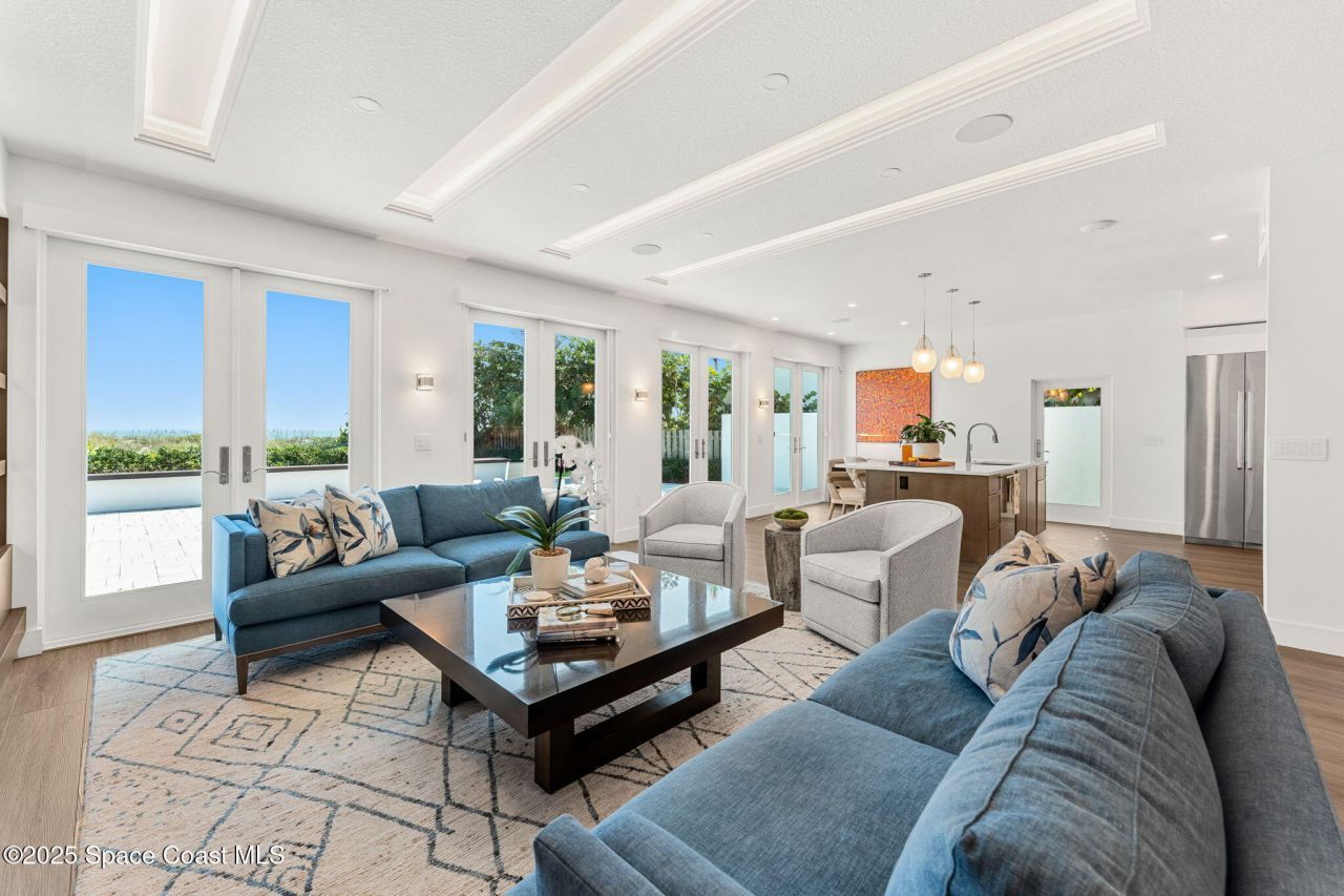 1081 S Atlantic Avenue, Cocoa Beach, FL 32931 Photo