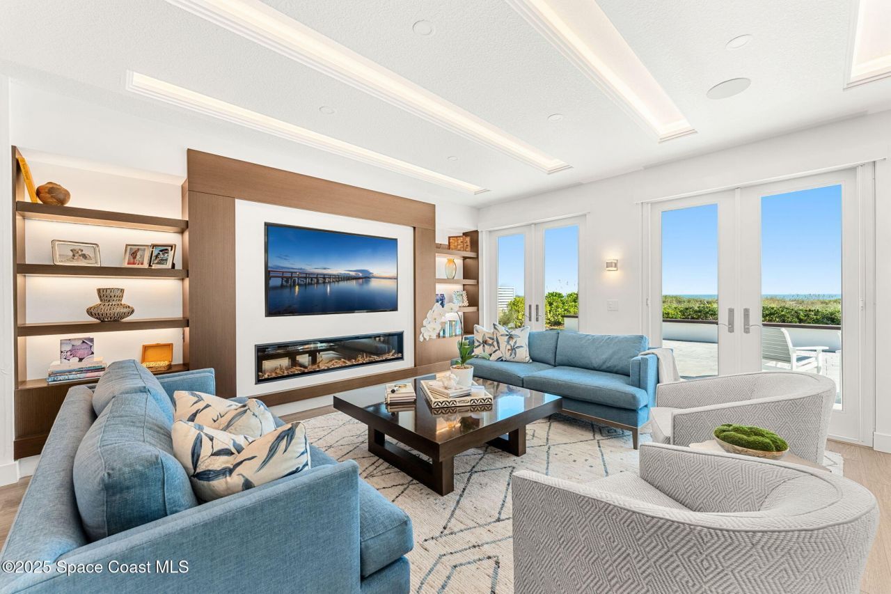 1081 S Atlantic Avenue, Cocoa Beach, FL 32931 Photo