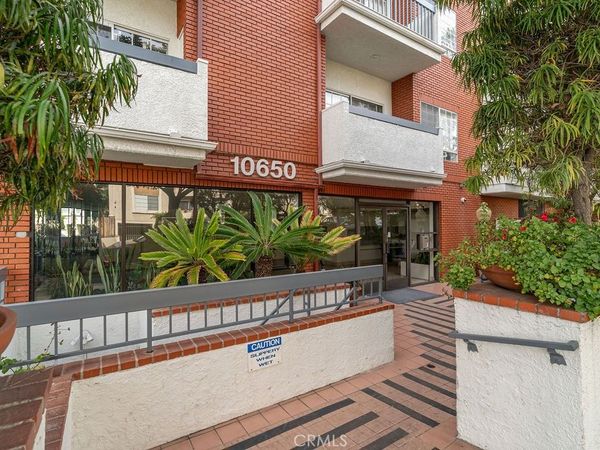 10650 Kinnard, Unit 302, Los Angeles, CA 90024