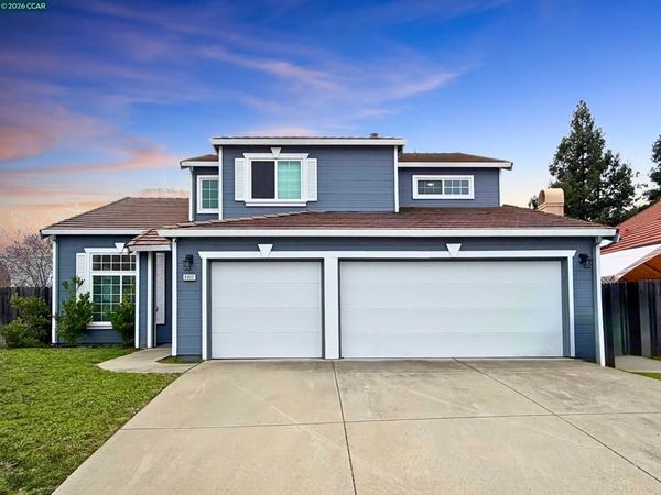 8922 Marlayana Ct, Elk Grove, CA 95758