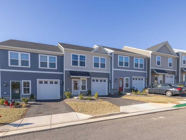 129 RIDGELINE DR, Waynesboro, VA 22980