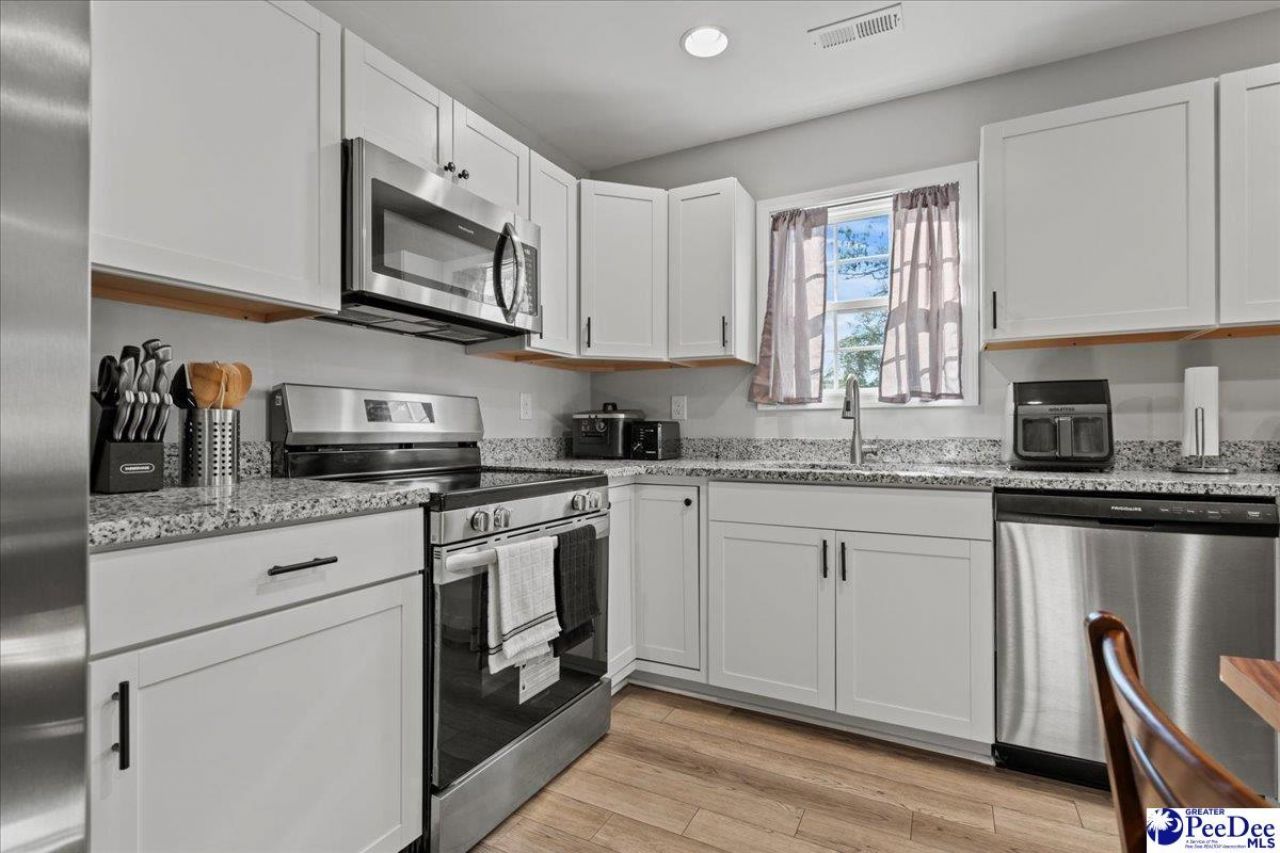 17 S Milton Rd Photo 11