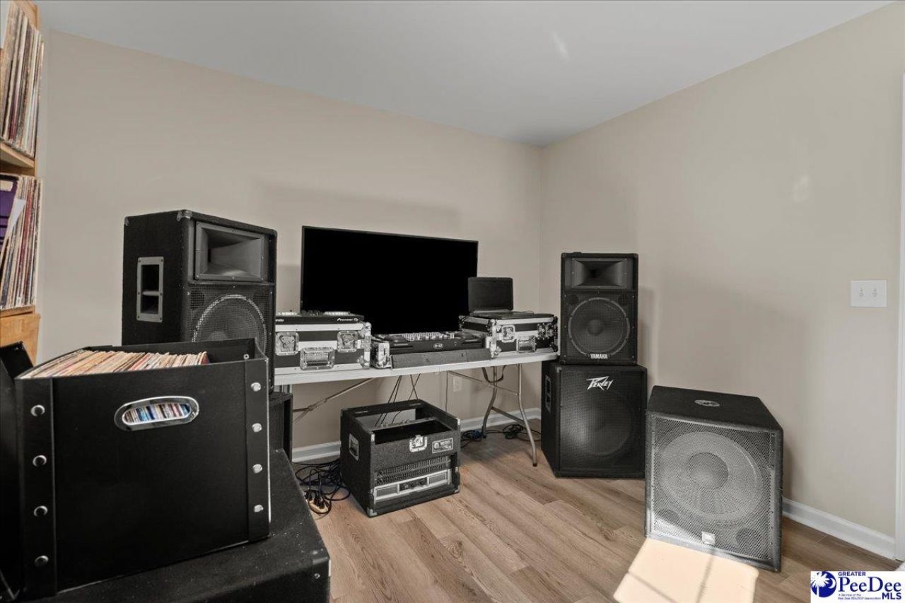 17 S Milton Rd Photo 21