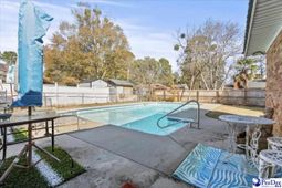 314 Hopkins St photo 4