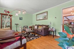 314 Hopkins St photo 4