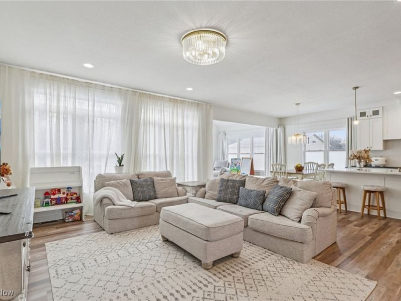 10801 Jackson Meadows Avenue, North Jackson, OH 44451 Photo 5