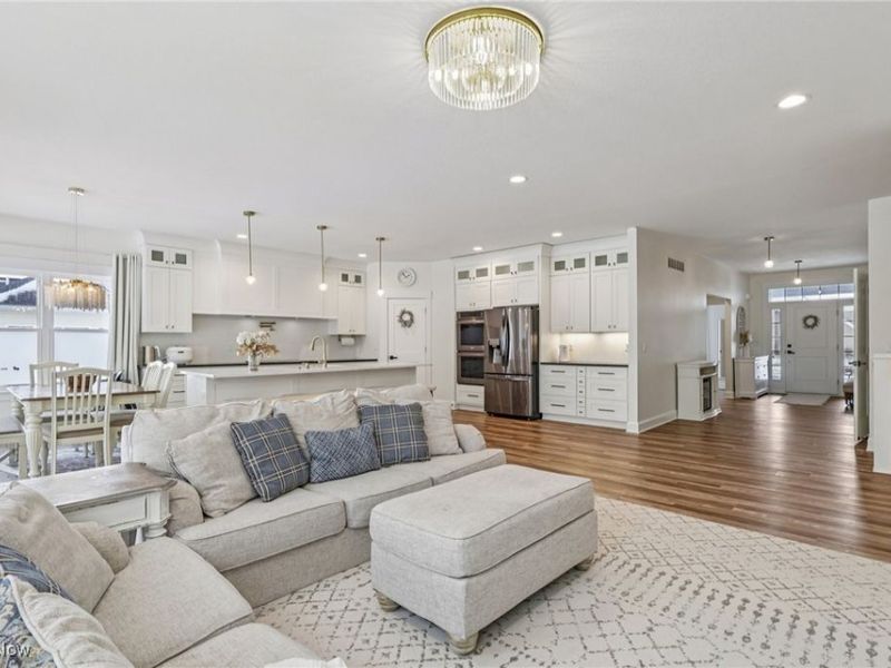 10801 Jackson Meadows Avenue, North Jackson, OH 44451 Photo 7