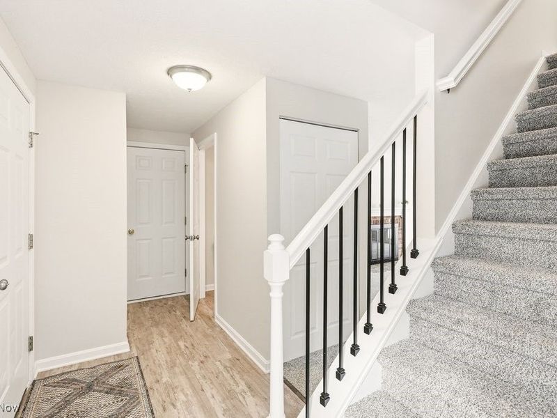 8800 Lawton Drive, Macedonia, OH 44056 Photo 2