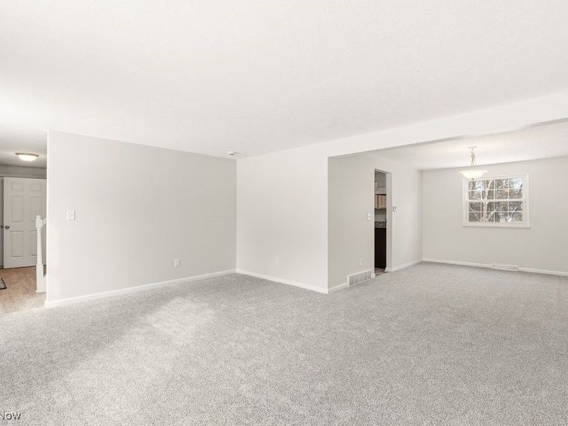 8800 Lawton Drive, Macedonia, OH 44056 Photo 5