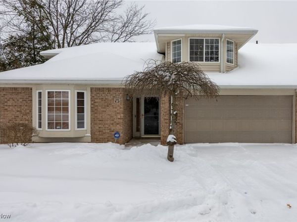 89 Furnace Run Drive, Akron, OH 44307