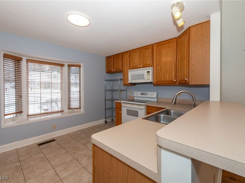 89 Furnace Run Drive, Akron, OH 44307 Photo 10