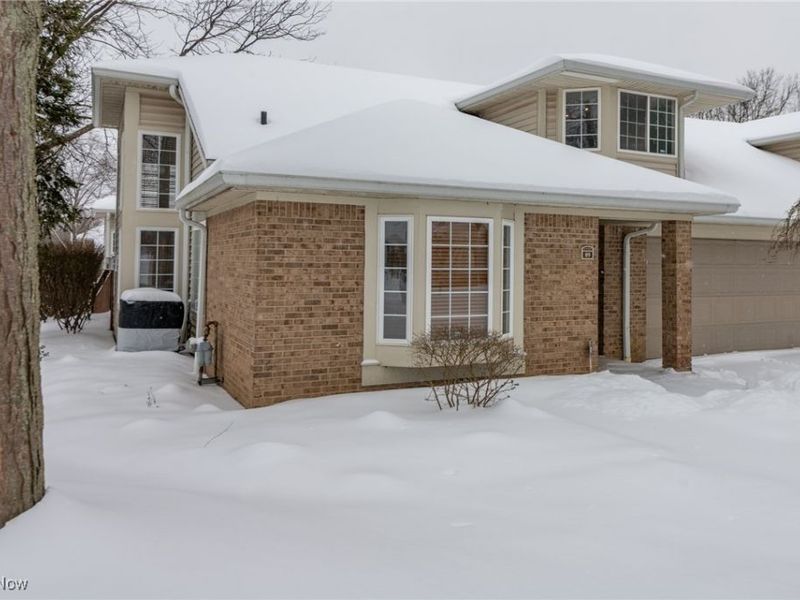 89 Furnace Run Drive, Akron, OH 44307 Photo 2