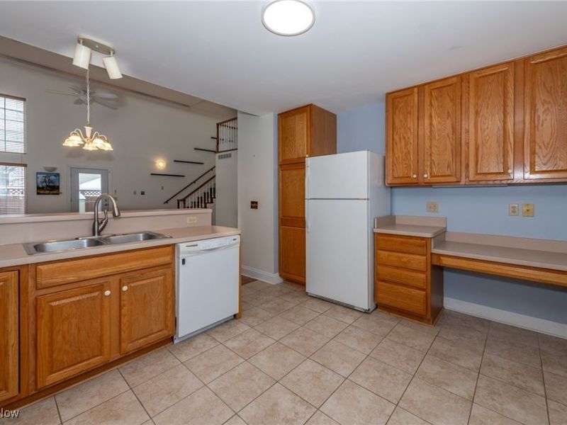 89 Furnace Run Drive, Akron, OH 44307 Photo 9