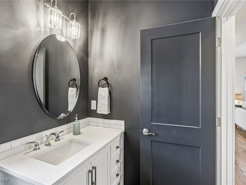 2074 W 33rd Street, Cleveland, OH 44113 Photo 14