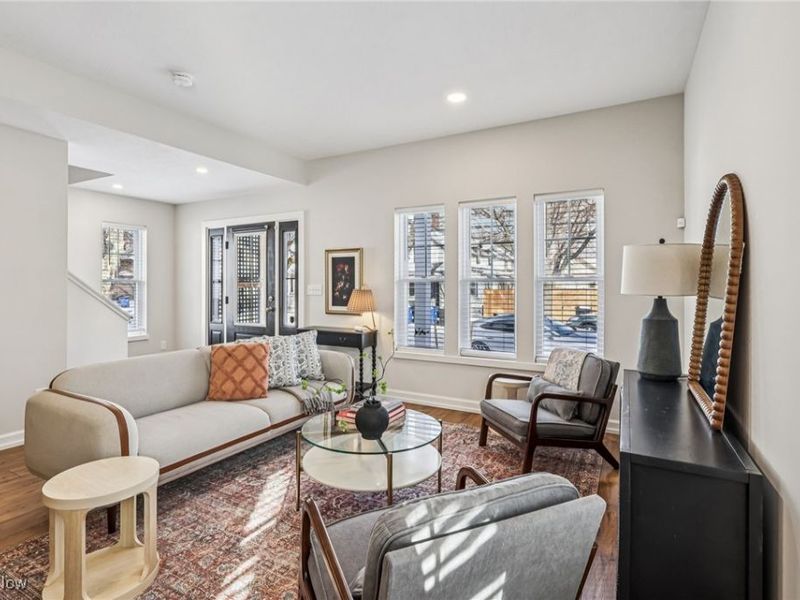 2074 W 33rd Street, Cleveland, OH 44113 Photo 6