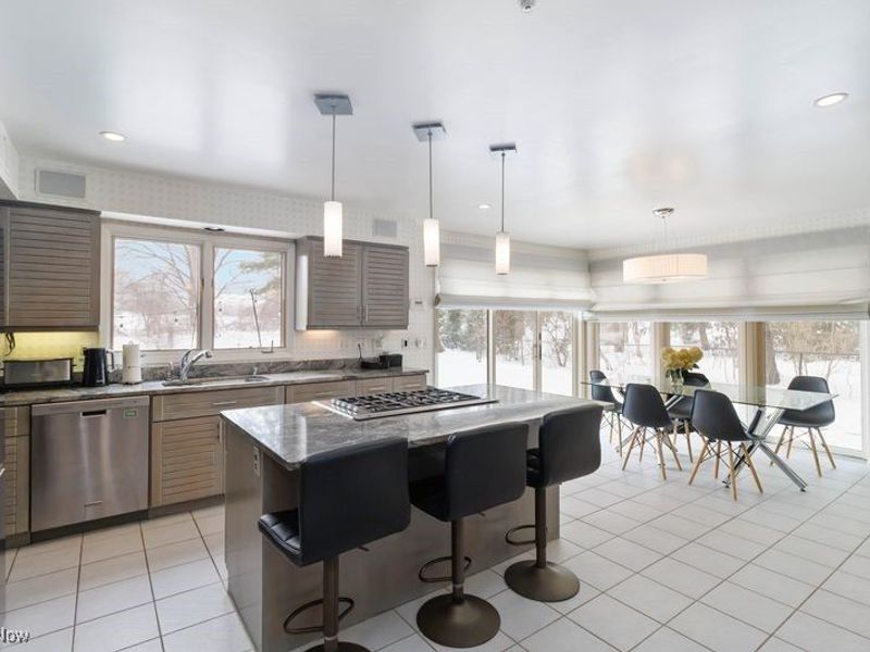 26300 Bernwood Road, Beachwood, OH 44122 Photo 13