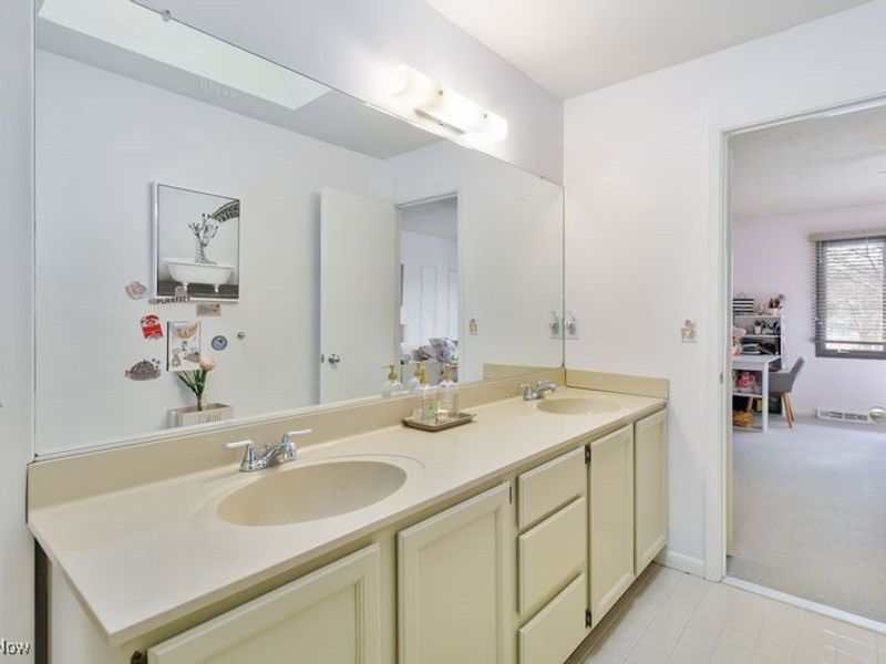 26300 Bernwood Road, Beachwood, OH 44122 Photo 18