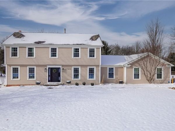 6740 Pinebrooke Drive, Hudson, OH 44236