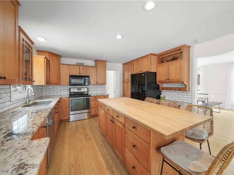 6740 Pinebrooke Drive, Hudson, OH 44236 Photo 4