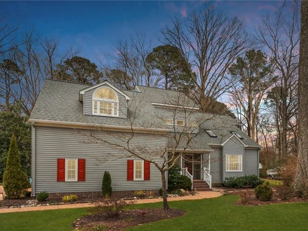113 Mobjack Loop, Yorktown, VA 23693