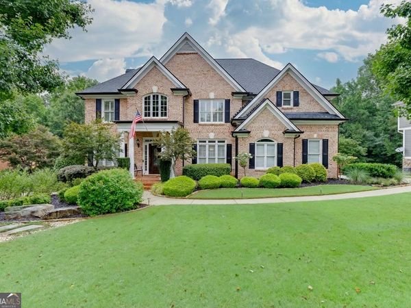 382 Spring Willow Drive, Sugar Hill, GA 30518