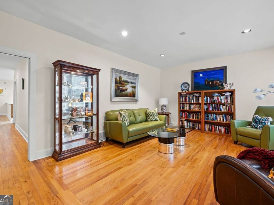 Property Image 33