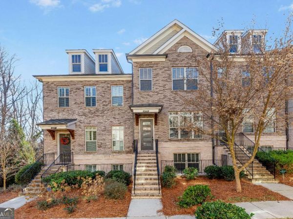 4325 Parkside Place, Atlanta, GA 30342