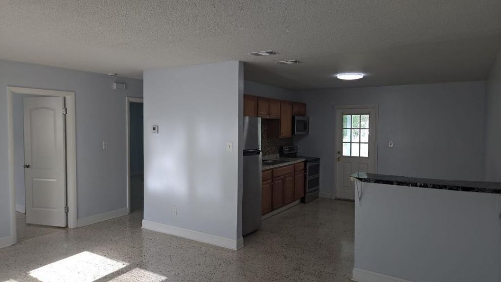 2736 Seneca Avenue, Fort Pierce, FL 34945 Photo