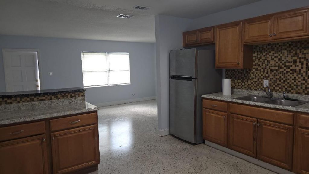 2736 Seneca Avenue, Fort Pierce, FL 34945 Photo