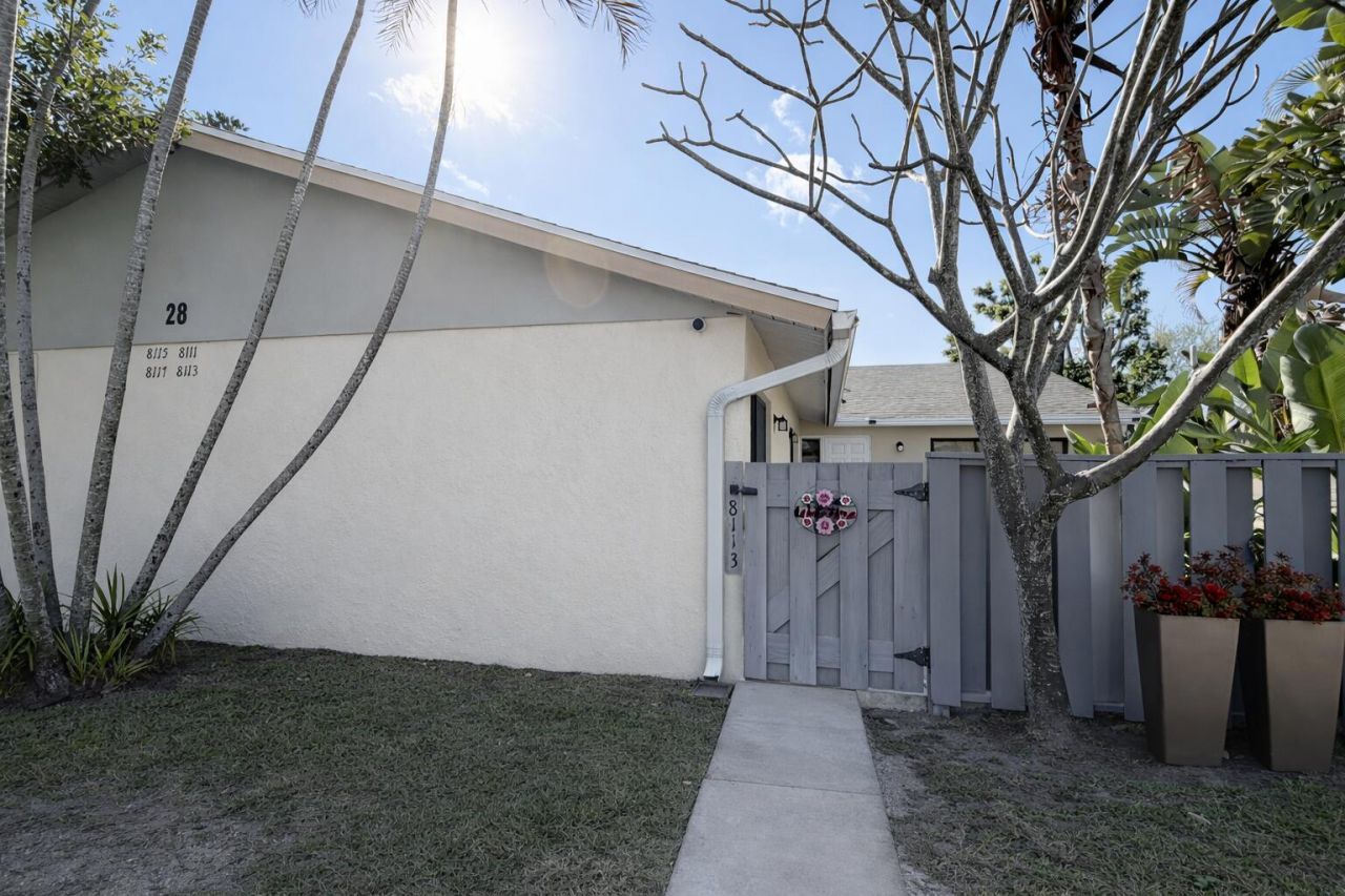 8113 Ambach Way, Unit 28 A, Hypoluxo, FL 33462 Photo