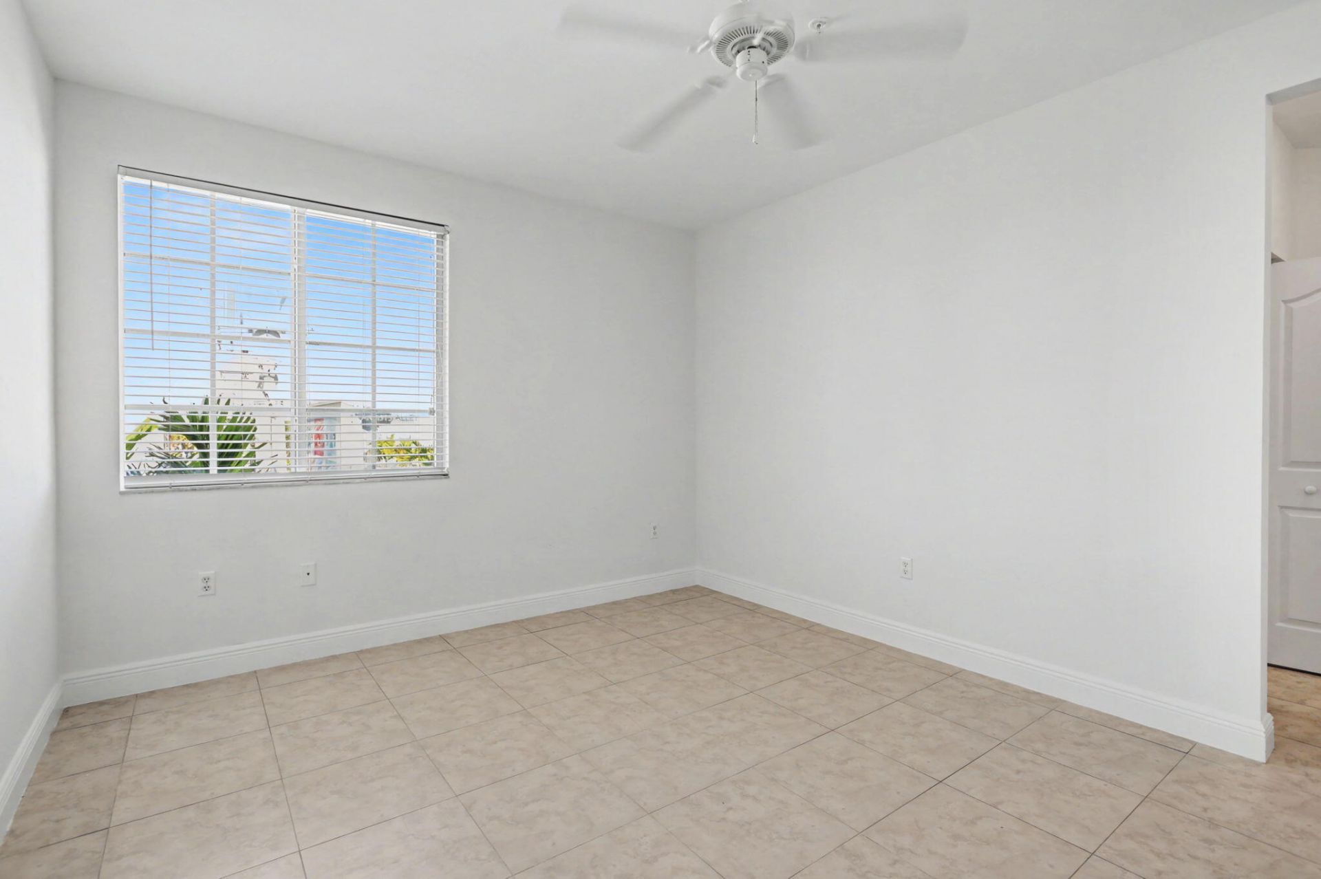 350 NE 3rd Street, Unit 3-D, Delray Beach, FL 33444 Photo