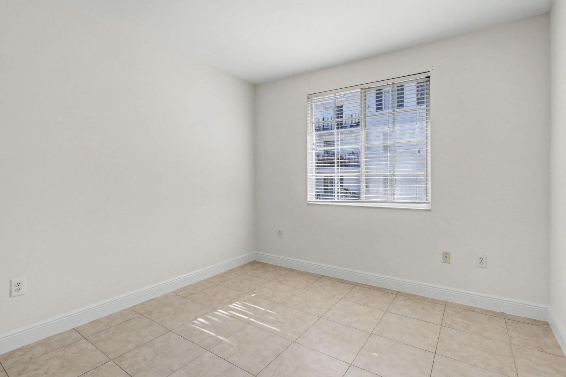 350 NE 3rd Street, Unit 3-D, Delray Beach, FL 33444 Photo