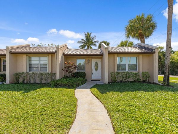 256 Lake Meryl Drive, West Palm Beach, FL 33411