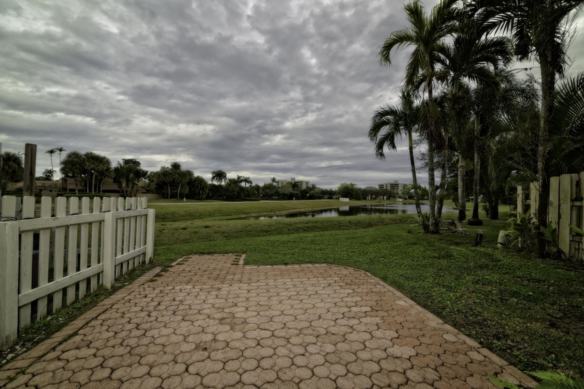6595 Parkview Drive, Unit F, Boca Raton, FL 33433 Photo